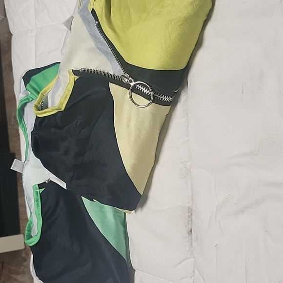 2 shirts by temu - Picture 6 of 6